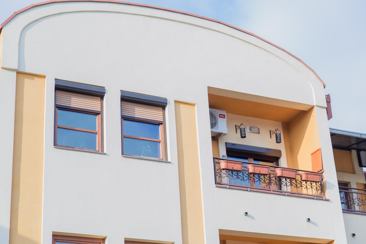 Apartman U Srcu Grada Sombor Exterior foto